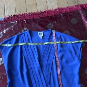 Beautiful and classy Anne klein blouse